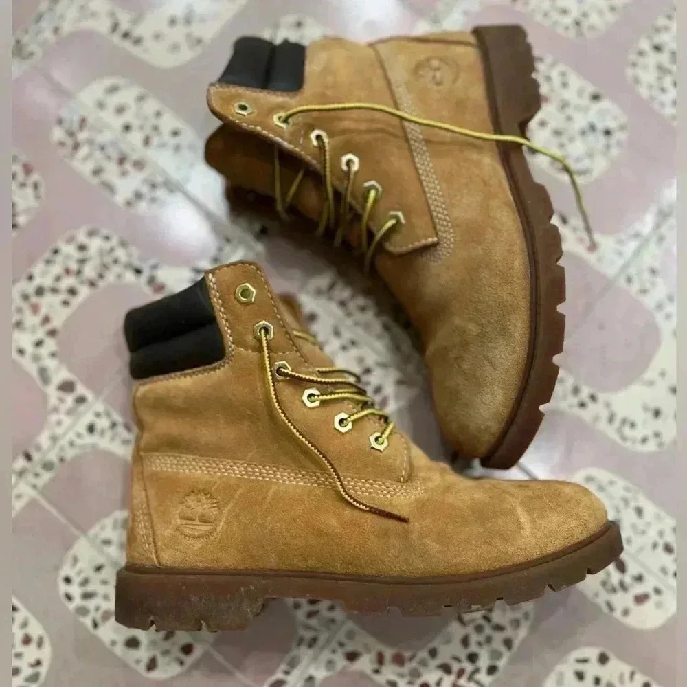 Timberland Tan and Gold Ankle Boots with Nubuck Leather